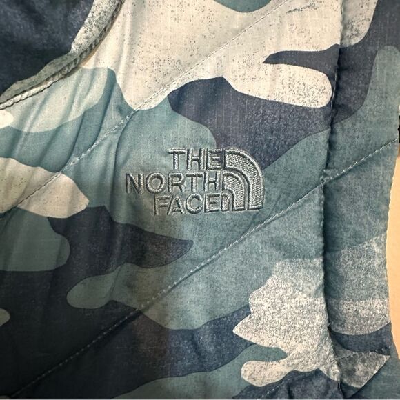 The North Face Women's Alpz 2.0 Down Vest Size Large Down and Waterfowl Feathers - Picture 5 of 8